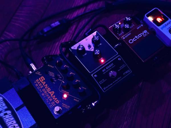 Moog Minifooger MF Boost - What To Know & Where To Buy | Equipboard