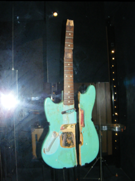 Kurt Cobain's Fender Mustang Light Green | Equipboard®