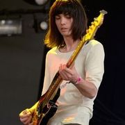 Thomas Warmsley uses 3 Höfner products