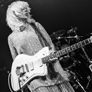 Izzy Bee Phillips uses 1 Baum Guitars product