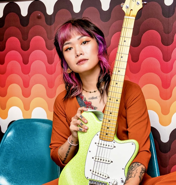 Yvette Young | Equipboard