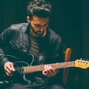 Dominic Craik uses 2 sE Electronics products