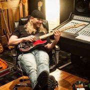 Ira Dean uses 6 Keeley products
