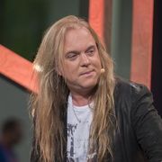Thomas G:Son uses 1 Modartt product