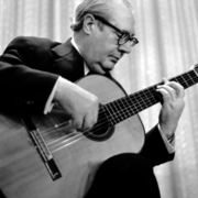 Andrés Segovia uses 1 Jose Ramirez product