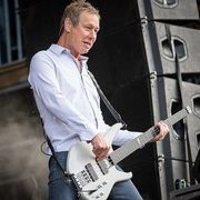 John 'Rhino' Edwards uses 1 Status product