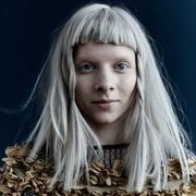 Aurora Aksnes uses 1 ASM product