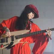 Margarette Hiroi uses 2 Zoom products