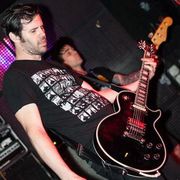 Scott Evans uses 1 Traynor product