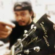Raja Syafiq uses 1 Samick product