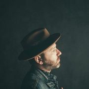 Dallas Green uses 1 Fuzzrocious product