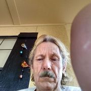 Ray Ray Thomson uses 1 Singing Machine product