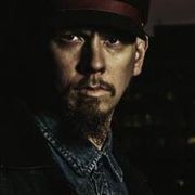 Mika Häkki (Monolord) uses 1 Hotone product