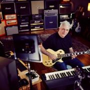 Rick Beato uses 2 Pedaltrain products