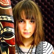 Nyxy uses 1 Art & Lutherie product