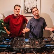 Mr. Belt & Wezol
