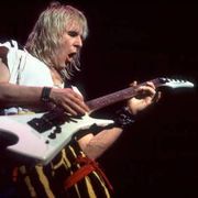 Fernando von Arb uses 1 ProStage product