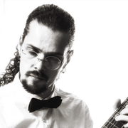 Túlio Augusto uses 1 Rozini product