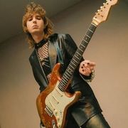 Thomas Raggi uses 1 Harley Benton product