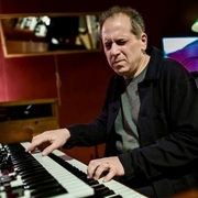 Larry Goldings