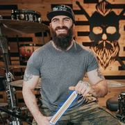 El Estepario Siberiano uses 2 Varus Custom Drums products