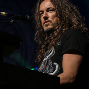 Michele Luppi uses 1 Speck Electronics product