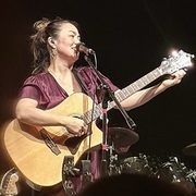 Jasmine Rodgers, member of bôa