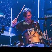 Leon Pfeifer uses 10 Meinl products
