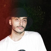 Ale Cominotti