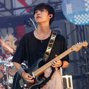 Hiroto Wakai uses 1 Castedosa Guitars product