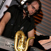 Mike Bacich, member of Oingo Boingo
