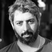 Adam Ben Amitay uses 1 Harmony Stella product