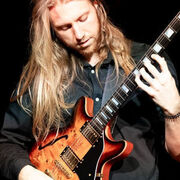 Josh Meader uses 1 Lollar product