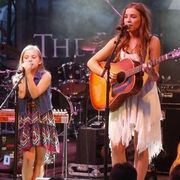Lennon & Maisy