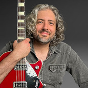 Jason Loughlin uses 1 Ron Ellis Pickups product