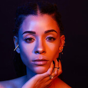 Simonne Jones, member of Sneaker Pimps