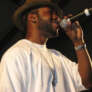 Dwele