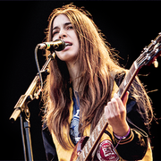 Danielle Haim uses 1 Rogers product