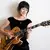 Ponpon uses Gibson ES-175 Electric Guitar