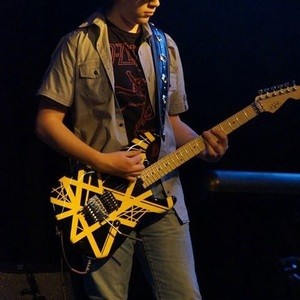 blake_guitarist2