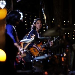 pleng_ek_x