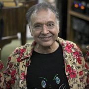 Arnaldo Baptista uses 1 Regvlvs product