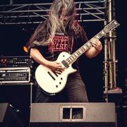 Rodrigo Grimness Poblete uses 2 Jet City products