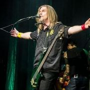 Humberto Gessinger uses 5 Guild products