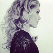 Anna David