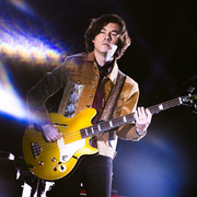 Gonzalo López uses 1 Samick product