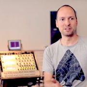 Stefan Goldmann uses 1 MacBeth product